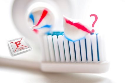 Pasta z fluorem czy bez – czyli jak dbać o jamę ustną naszych pociech?